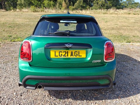Mini Hatch 1.5 Cooper Exclusive Steptronic Euro 6 (s/s) 5dr 6