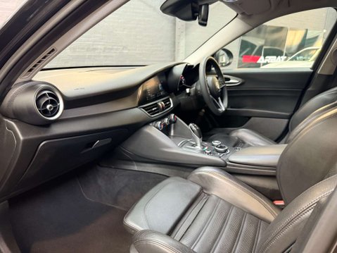 Alfa Romeo Giulia 2.1 Giulia Speciale TD Auto 4dr 7