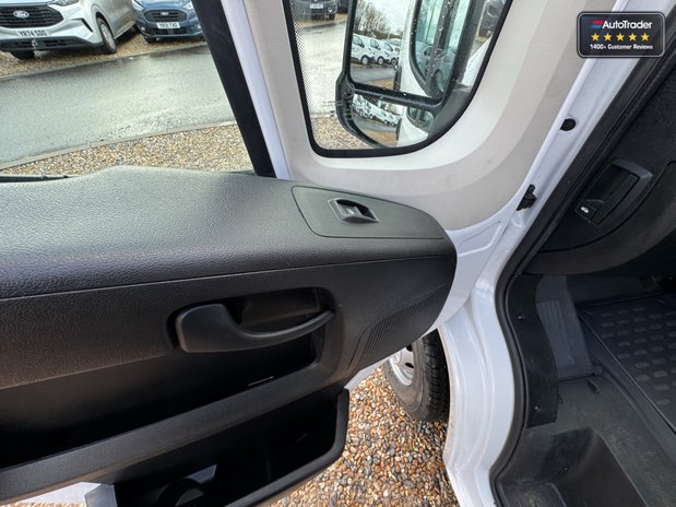 Citroen Relay LWB L3H2 [SOLD KH] Medium Roof Enterprise Bluehdi 35 EURO 6 SELECT 12