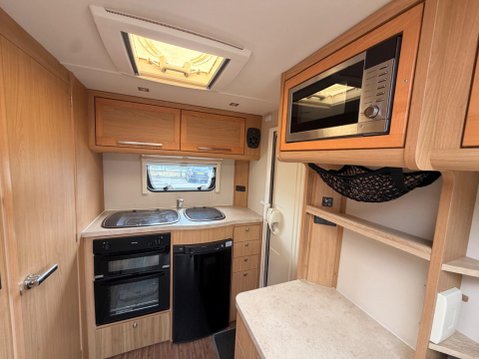 Elddis Majestic 11