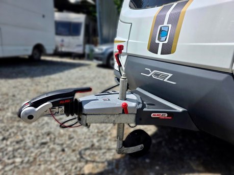 Coachman Laser Xcel 875 Kingsham 30th Special Edition 2