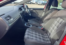 Volkswagen Golf 2.0 TDI BlueMotion Tech GTD 5 Door 26