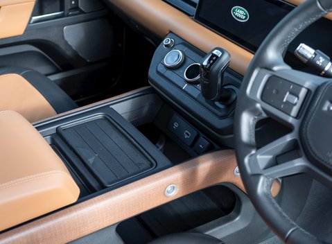 Land Rover Defender 110 X P400 22