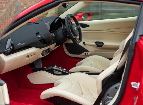 Ferrari 488 Spider 16