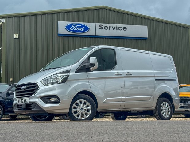 Ford Transit Custom SWB L1H1 Low Roof Limited 280 Air Con Alloys Sensors EURO 6 1