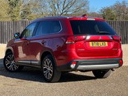 Mitsubishi Outlander DI-D 3 2