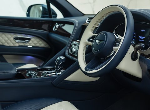 Bentley Bentayga V8 First Edition 13