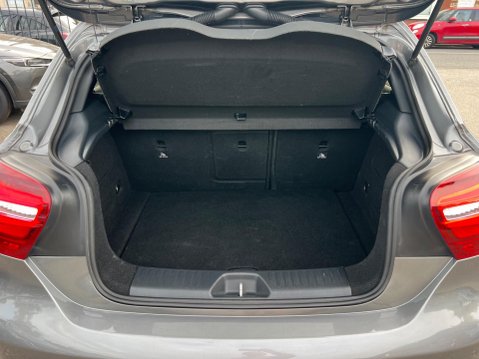Mercedes-Benz A Class 1.5 A180d AMG Line (Premium) 7G-DCT Euro 6 (s/s) 5dr 33
