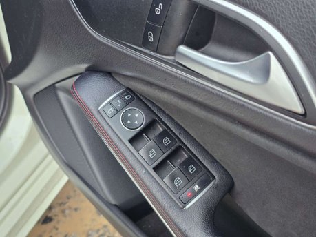 Mercedes-Benz A Class 2.1 A200d AMG Line (Premium) Hatchback 5dr Diesel 7G-DCT Euro 6 (s/s) (136  26