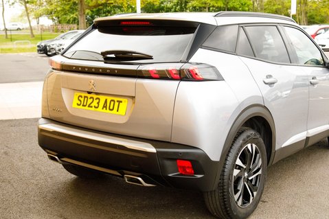 Peugeot 2008 PURETECH S/S ALLURE PREMIUM PLUS 8