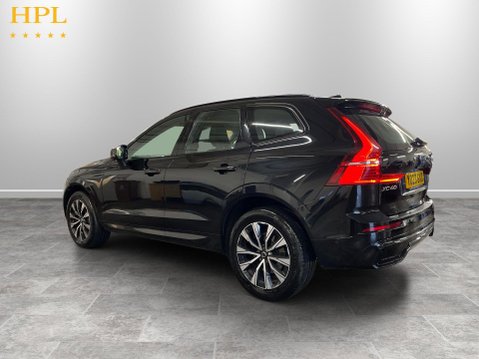 Volvo XC60 2.0 B5 MHEV Plus SUV 5dr Petrol Hybrid Auto AWD Euro 6 (s/s) (250 ps) 5