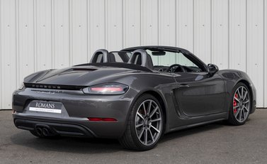 Porsche 718 Boxster S 7
