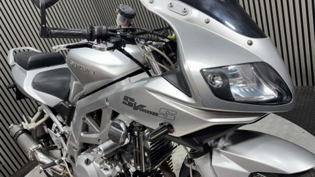 Suzuki SV1000 34k 2004 GOOD RUNNING 1000CC V TWIN PROJECT BIKE 9