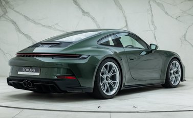 Porsche 911 GT3 TOURING (992) 6