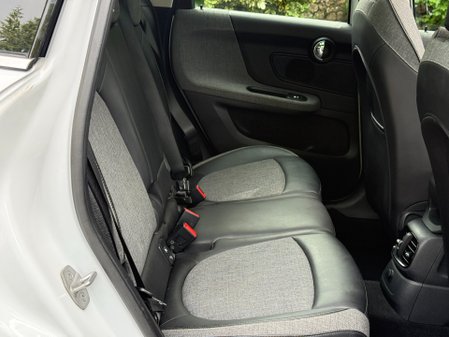 Mini Countryman COOPER 29