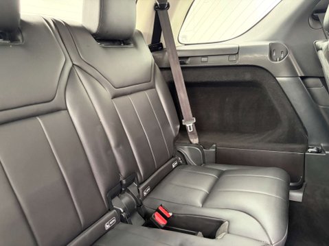 Land Rover Discovery 2.0 Discovery SE SD4 Auto 4WD 5dr 35