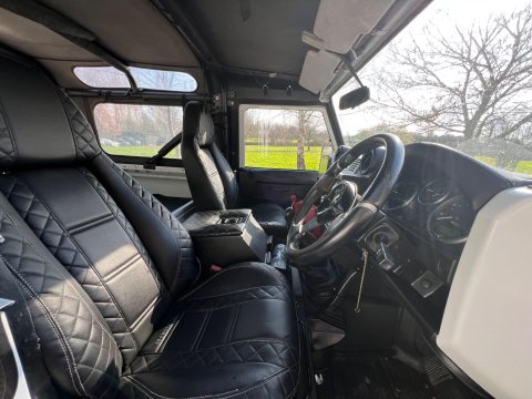 Land Rover Defender 90 TD 23