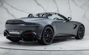 Aston Martin V8 Vantage ROADSTER 9