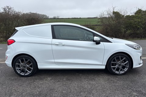 Ford Fiesta Sport 125 ps Mhev 8