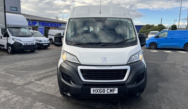 Peugeot Boxer PEUGEOT BOXER 440 L4H2 BLUE 17 SEATER MINIBUS 