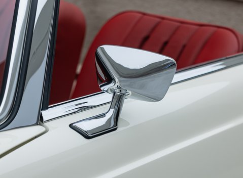 Mercedes-Benz 280 SL W113 Pagoda 52