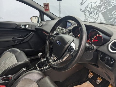 Ford Fiesta ST-3 12