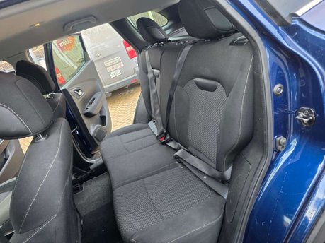 Renault Kadjar 1.5 dCi Dynamique Nav EDC Euro 6 (s/s) 5dr 27