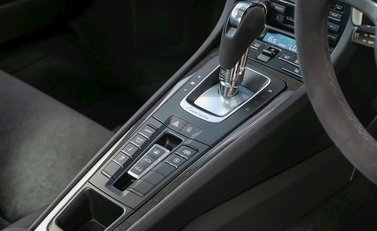 Porsche 911 (991) Carrera GTS 20