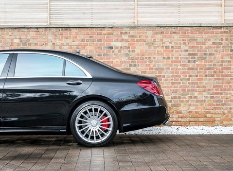 Mercedes-Benz S Class S 65 L Saloon 27
