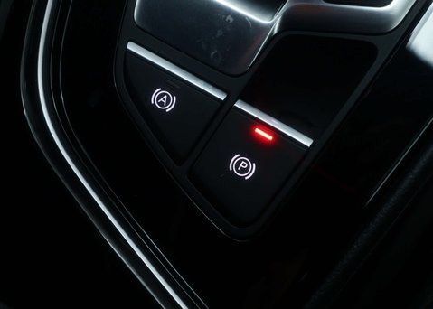 Audi A4 2.0 A4 S Line Black Edition 35 TFSI Semi-Auto 4dr 38