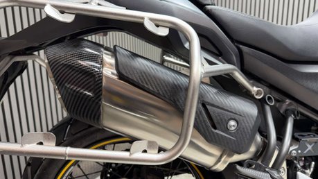 Voge DS 2025 ONLY 3K PANNIERS SCREEN ADVENTURE BIKE A2 READY 32