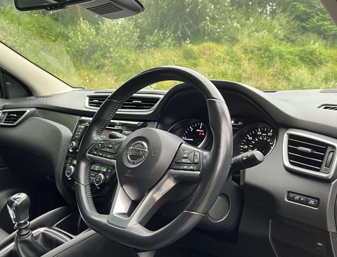 Nissan Qashqai 1.6 Qashqai Tekna dCi 5dr 14