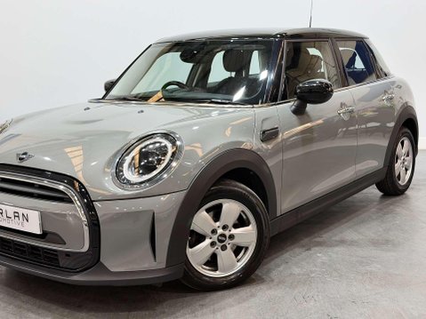 Mini Hatch 1.5 Cooper Classic Hatchback 5dr Petrol Steptronic Euro 6 (s/s) (136 ps) 7