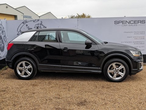 Audi Q2 TFSI SPORT 10