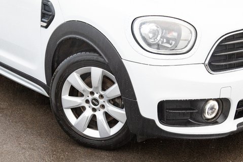 Mini Countryman COOPER CLASSIC 11