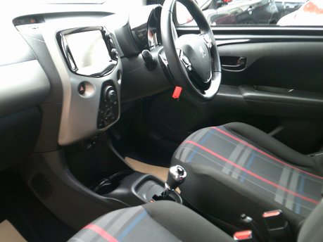 Peugeot 108 ACTIVE ONLY 21,000 MILES FROM NEW 13