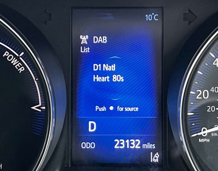 Toyota C-HR 1.8 C-HR-Dynamic HEV CVT 5dr 29