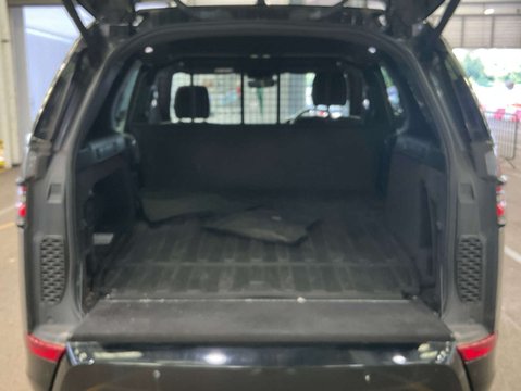Land Rover Discovery 3.0 Discovery HSE SD6 Auto 4WD 10