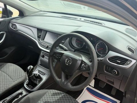 Vauxhall Astra 1.0i Turbo ecoFLEX Design Hatchback 5dr Petrol Manual Euro 6 (s/s) (105 ps) 9