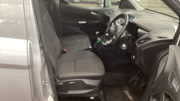 Ford Transit Connect SWB L1H1 Low Roof Limited 200 Air Con Alloys Sensors EURO 6 NO VAT 9