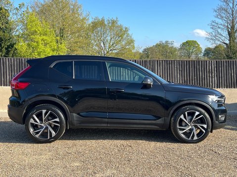 Volvo XC40 B4 R-DESIGN PRO MHEV 7