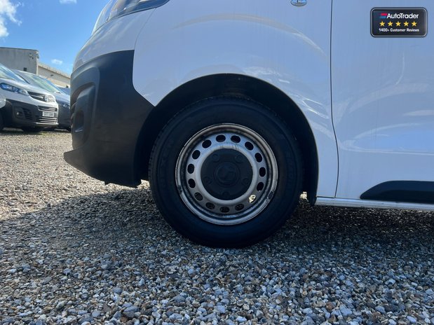 Vauxhall Vivaro SWB L1H1 F2700 Dynamic Air Con Sensors EURO 6 NO VAT 21