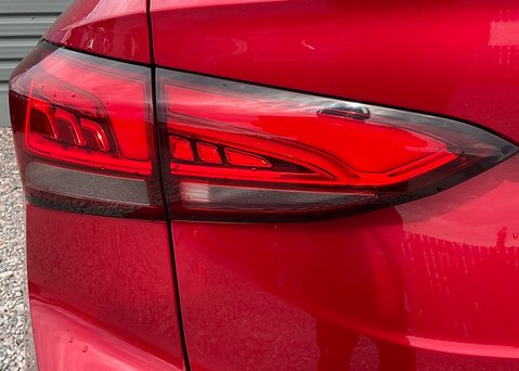 MG ZS 1.5 HYBRID+ TROPHY 13
