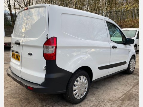 Ford Transit Courier 1.5 TDCi Panel Van 5dr Diesel Manual L1 Euro 6 (SLD) (75 ps) 9