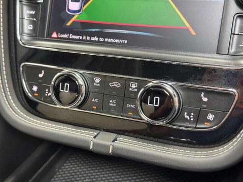 Bentley Bentayga 4.0 V8 SUV 5dr Petrol Auto 4WD Euro 6 (s/s) (550 ps) 57