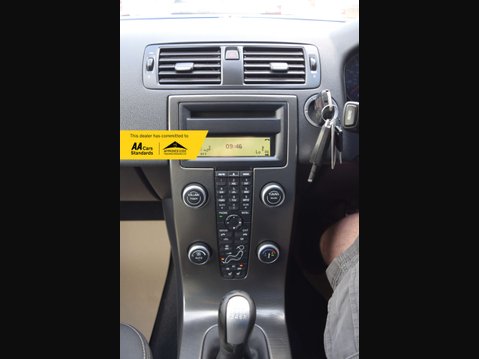 Volvo V50 2.0 V50 R-Design Edition D3 5dr 43