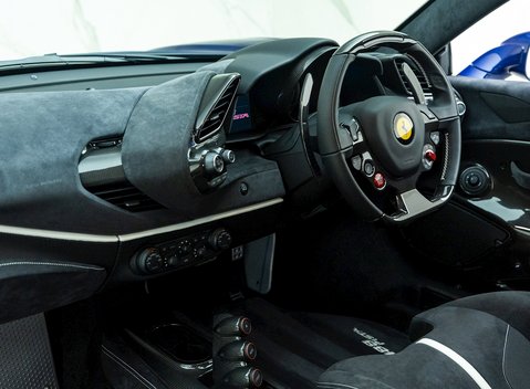 Ferrari 488 Pista 14