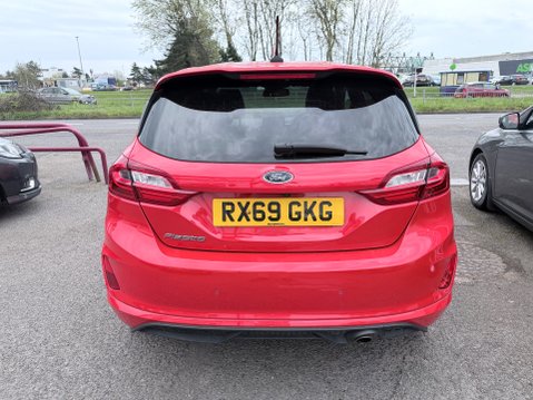 Ford Fiesta 1.0 ST-LINE X 6