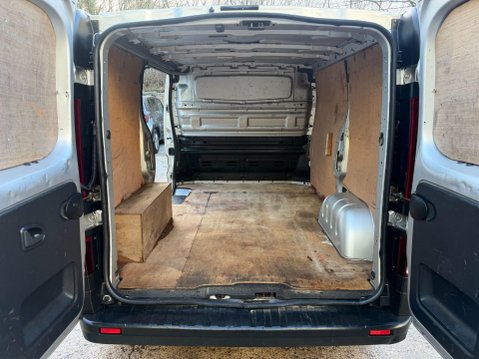 Renault Trafic 1.6 dCi 27 Business Panel Van 5dr Diesel Manual SWB Standard Roof Euro 6 (9 15