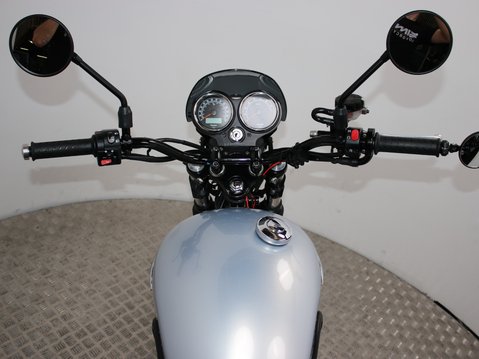 Triumph Scrambler BONNEVILLE SCRAMBLER 865 23